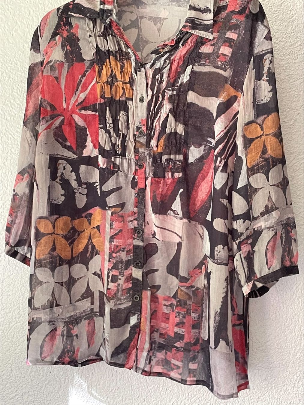 Camicette: 139 Bluse – Usato da Sion venduto da NoblesOfHelvetia