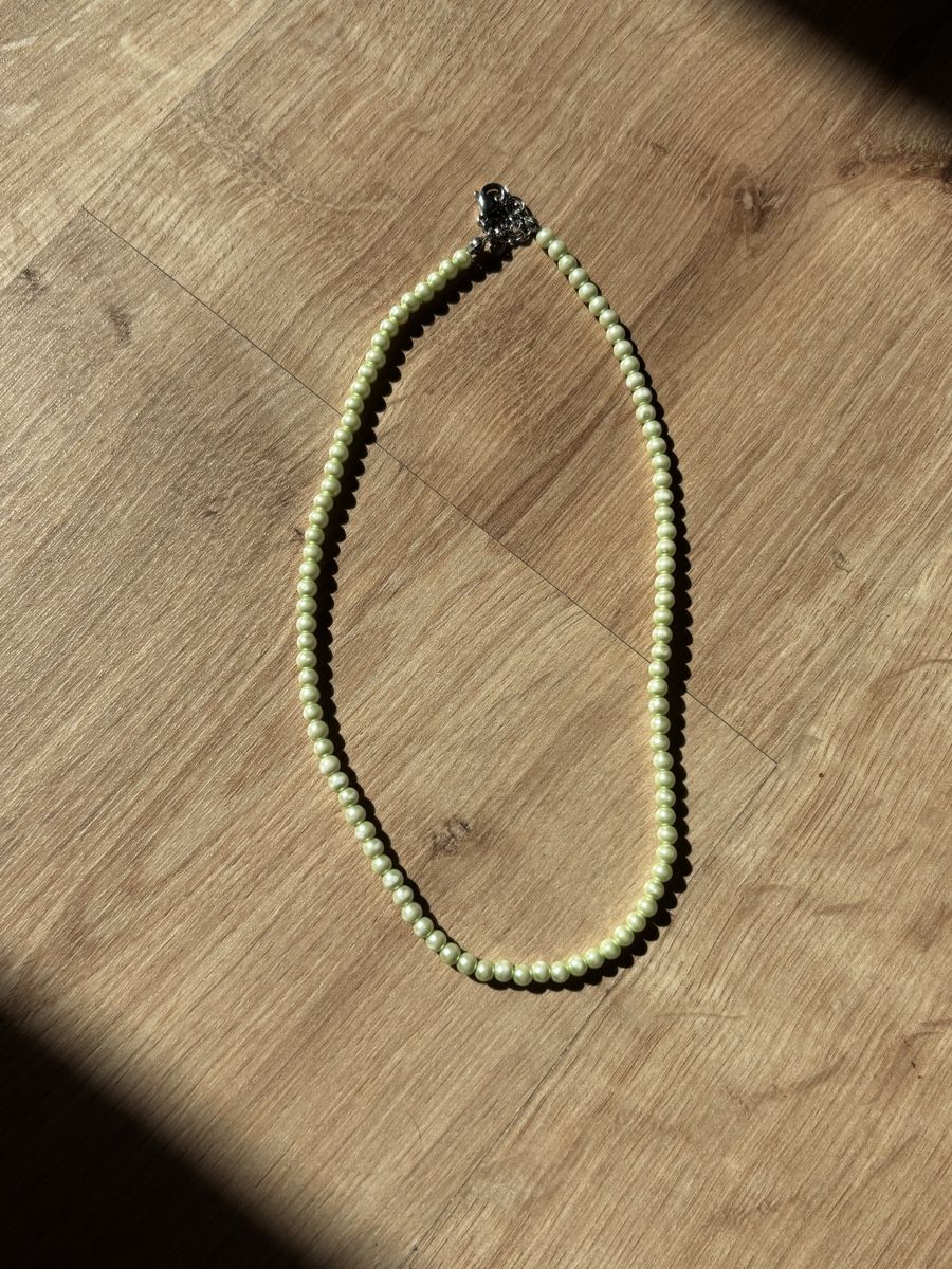 Colliers: collier à perles vertes – Neuf (Voir description) à Tavannes par callie.mcli