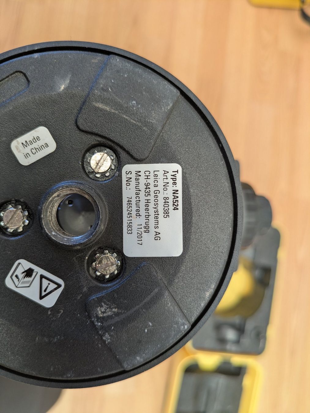 Leica Misurare: Nivelliergerät LEICA NA524 – Usato da Flamatt venduto da WeibelAG 3