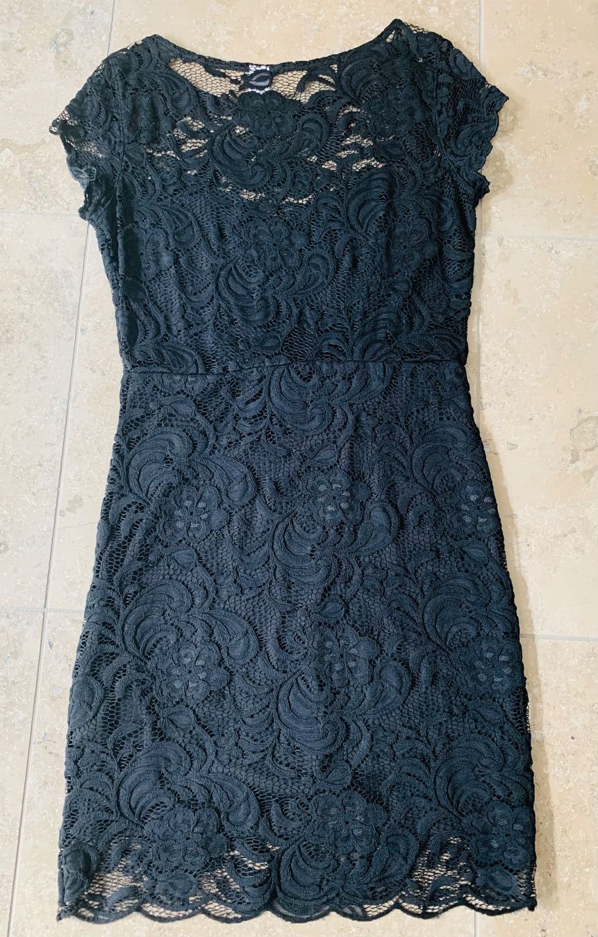 H&M Vestiti: Schwarzes Spitzenkleid von H&M – Usato da Zürich venduto da diva1972 1
