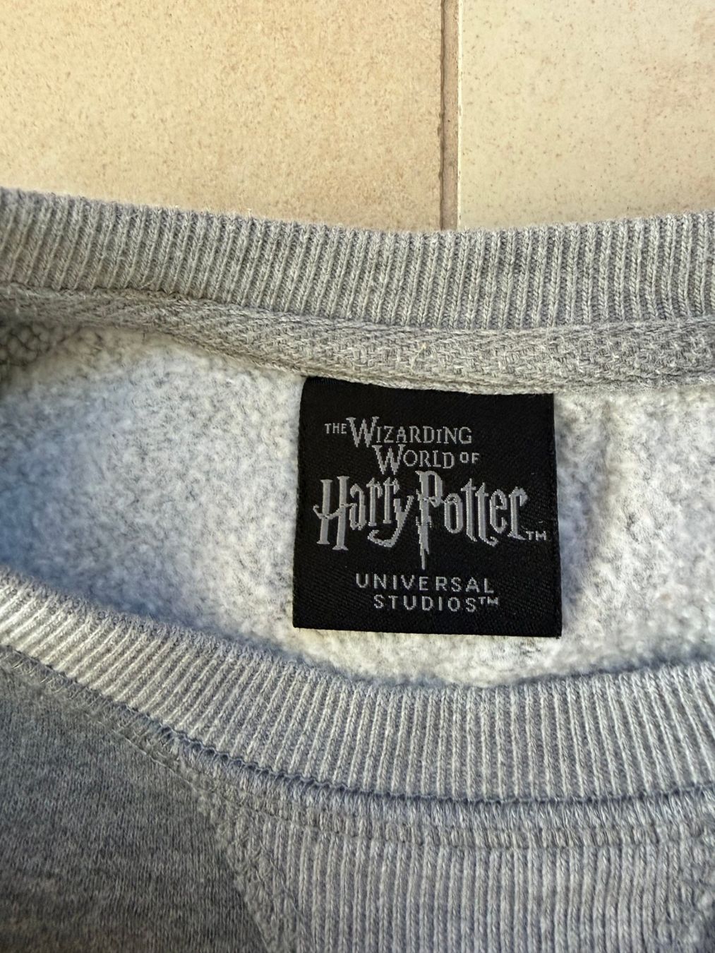 Pullover & Sweatshirts: Sweatshirt Pullover Harry Potter Slytherin Gr.XS grau – Gebraucht aus Kastanienbaum von Muenchnerkindl1 4