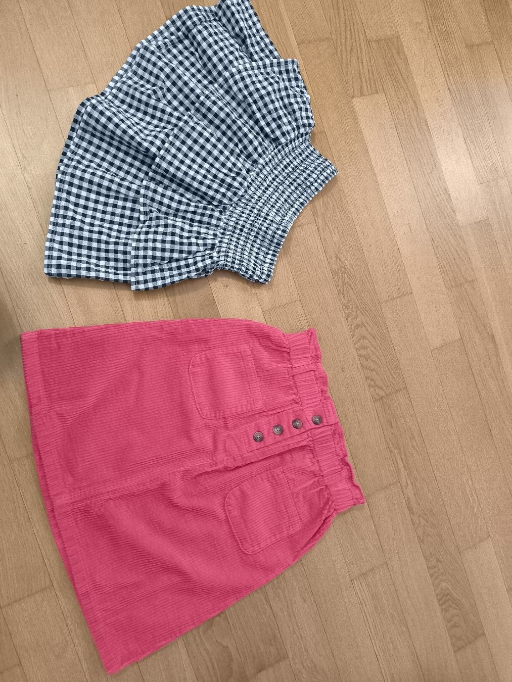Vestiti & Gonne: 2 Jupe Mädchen grösse 152 – Usato da Münsingen venduto da pas_82kk