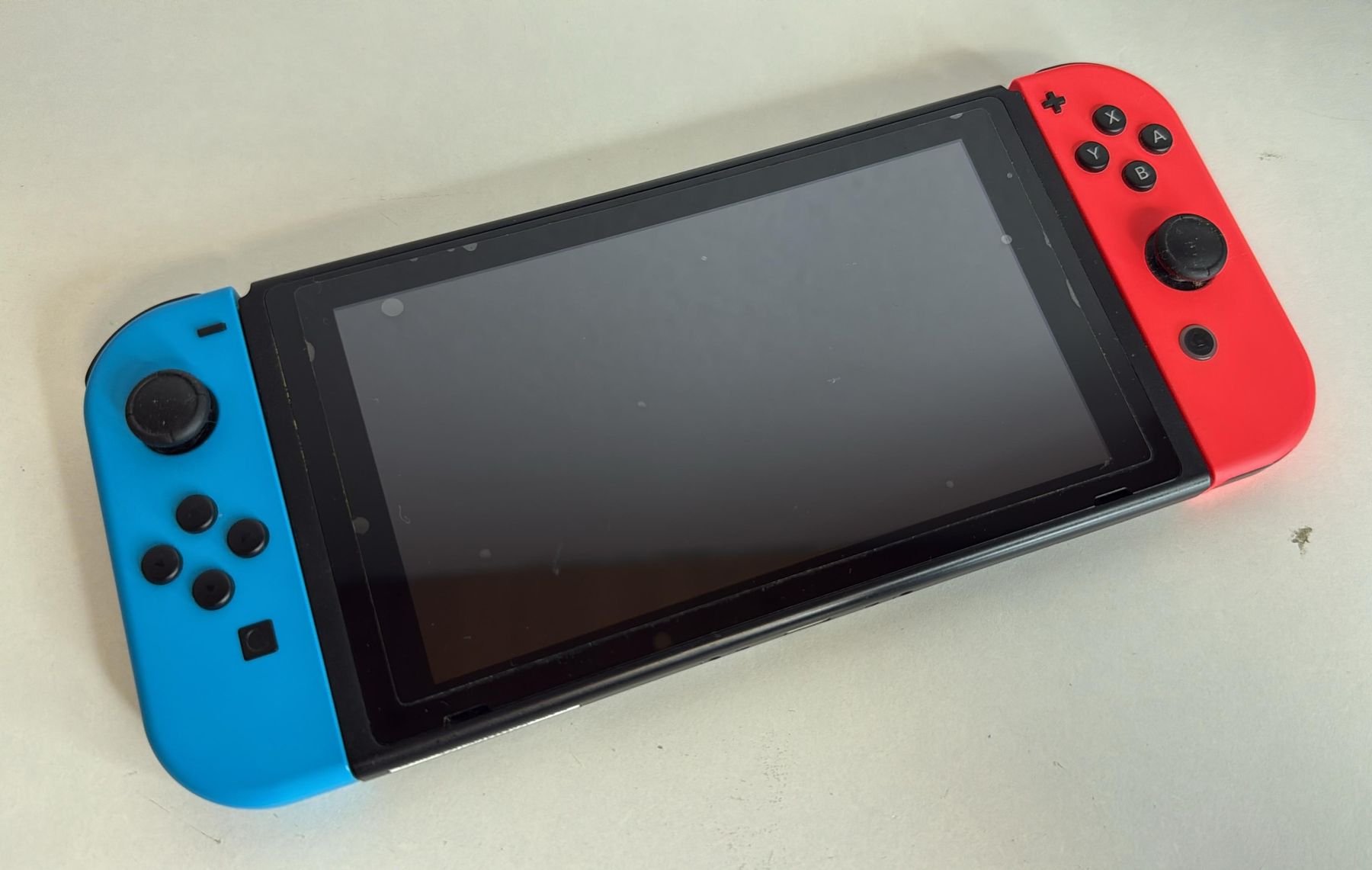 Nintendo Konsolen: Nintendo Switch Konsole mit Zubehör  – Gebraucht aus Ehrendingen von lax21 1
