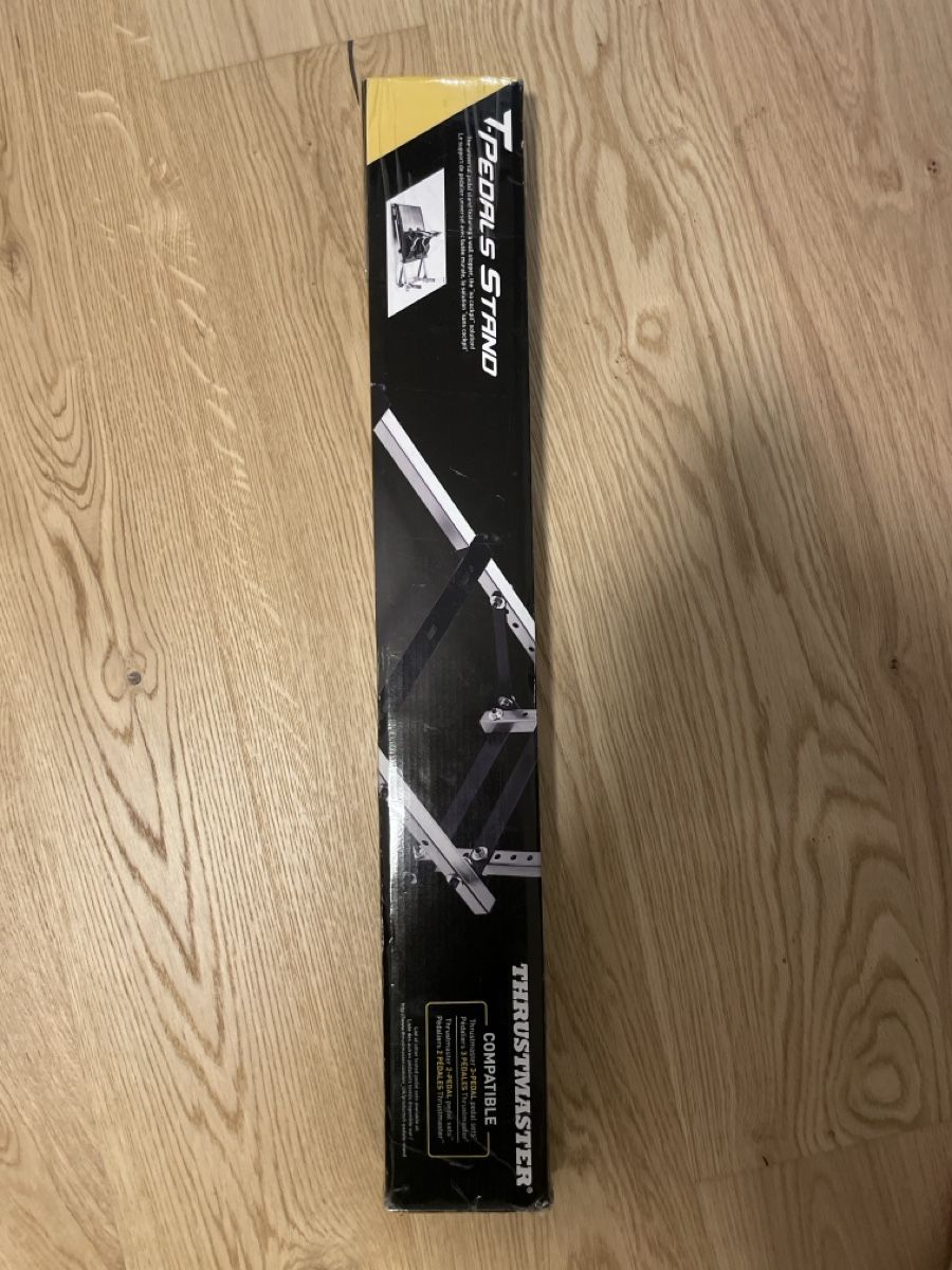 Thrustmaster Controller: T3PA PEDALS STAND Thrustmaster neuwertig – Nuovo e nell'imballaggio originale da Remetschwil venduto da Userq