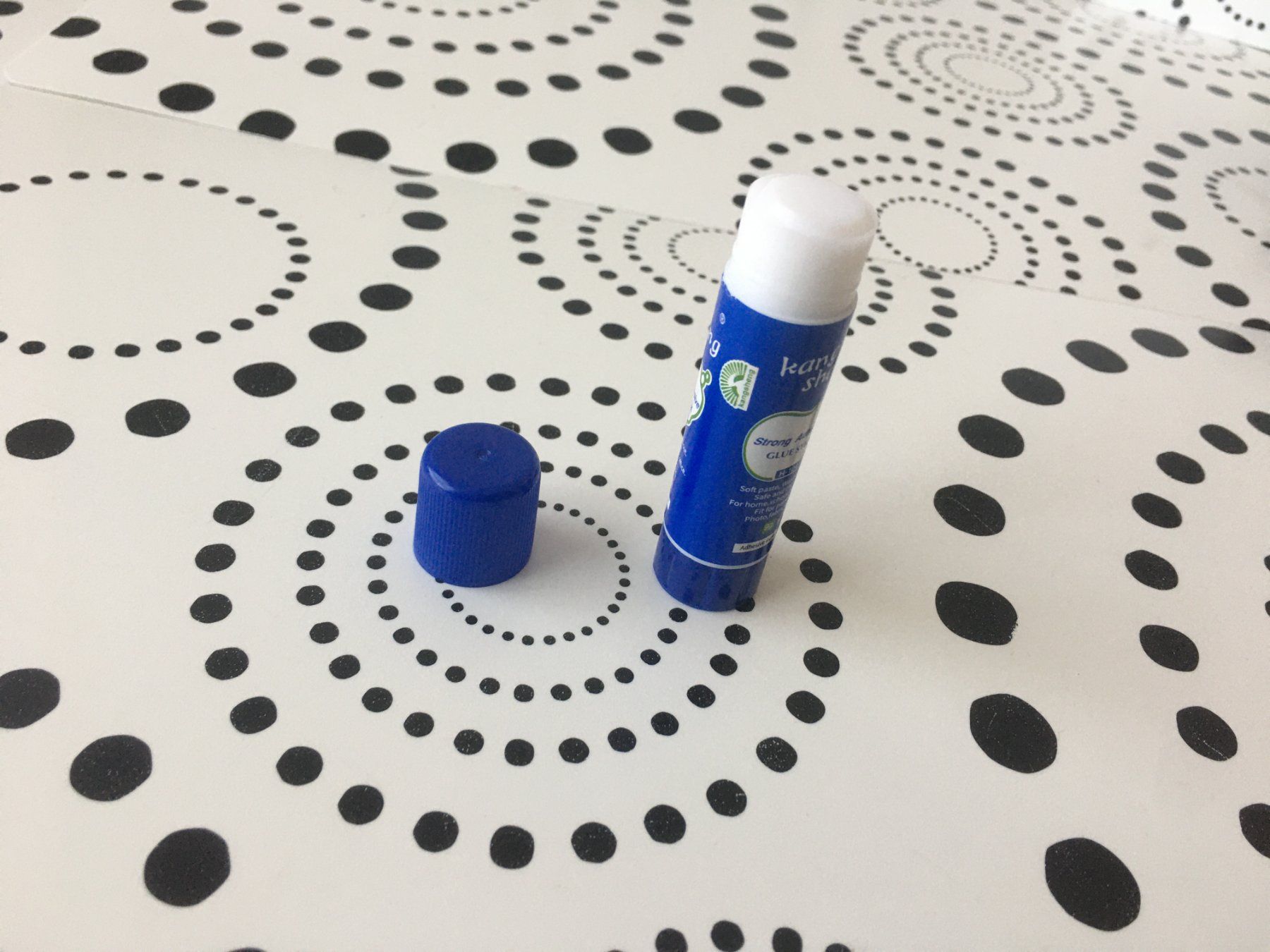 Penna & Evidenziatori: Bâton de colle  / PVA Klebestifte / Solid Adhesive Stic NEW – Nuovo e nell'imballaggio originale da Epalinges venduto da dream-watch 2