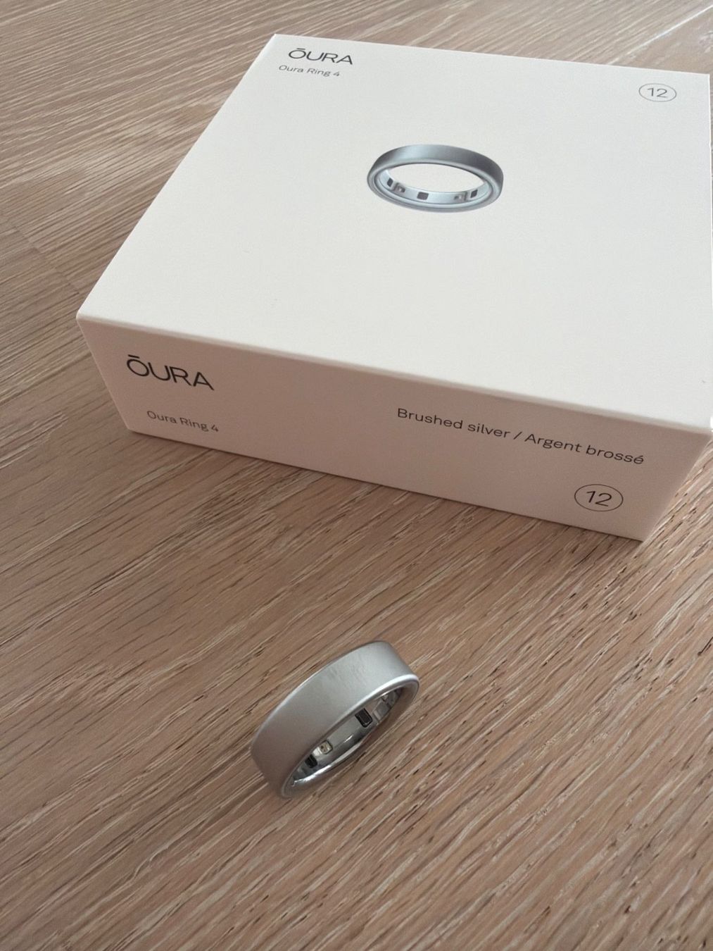 Oura Anelli: Oura Ring 4, Brushed Silver, Grösse 12 – Usato da Otelfingen venduto da Bluetime 1