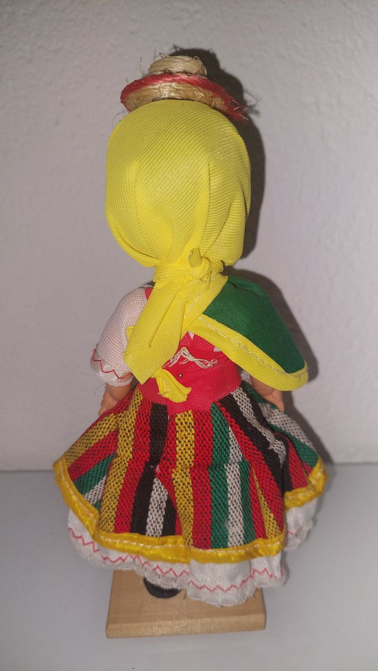 Puppen: Puppe Tracht Spanien? – Gebraucht aus Erlinsbach von pfunky 1