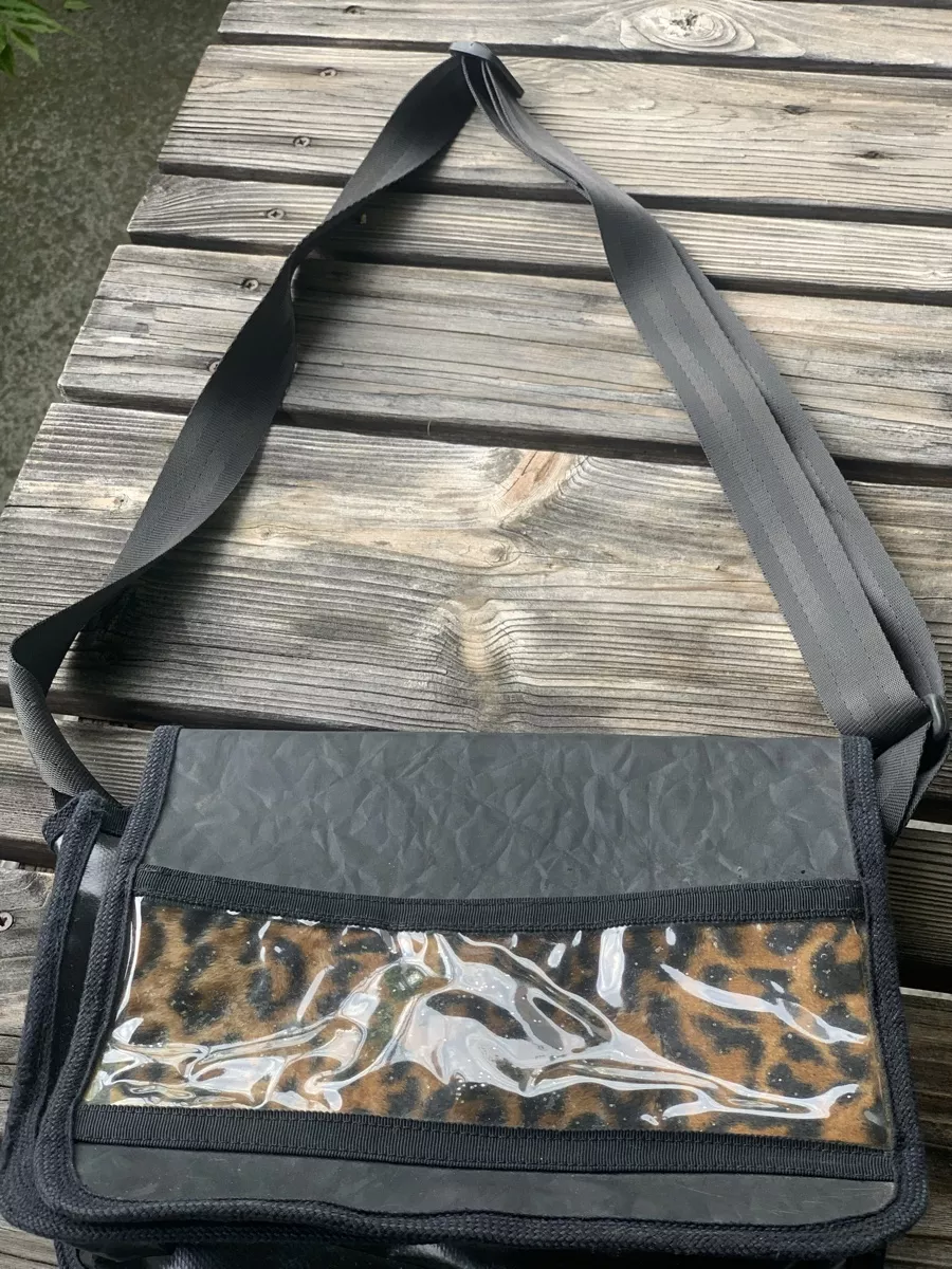 Taschen für Damen: Umhängetasche 🌼😃🌞 – Gebraucht aus Egg b. Zürich von Flummi