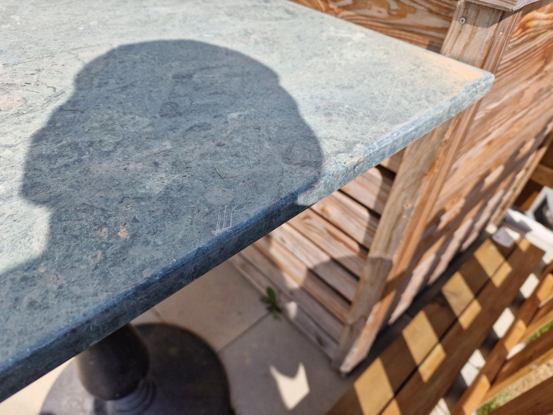 Tavoli: Table de jardin en marbre véritable, 2 pièces – Usato da Chapelle (Broye) venduto da Ryzix 2