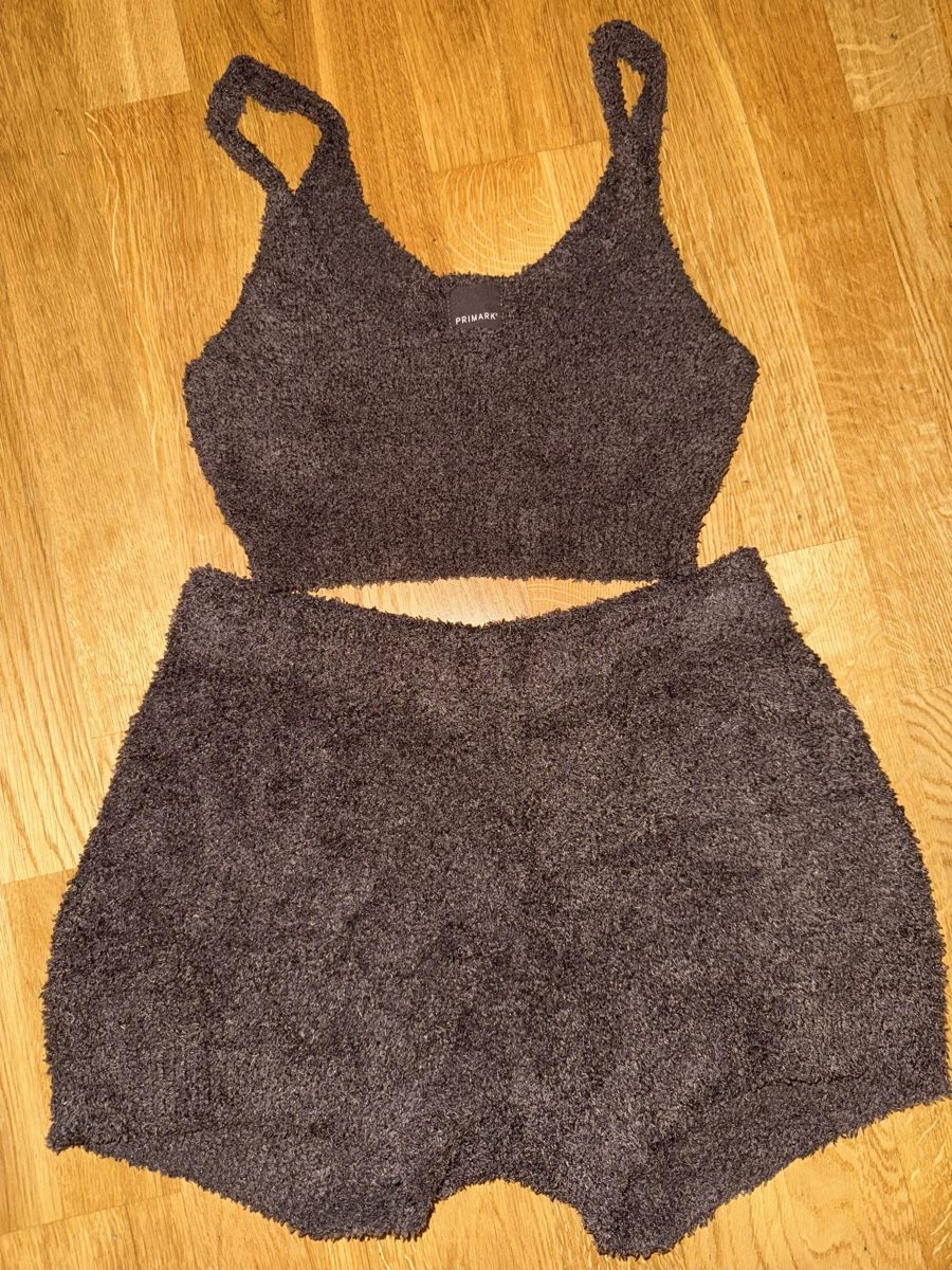 Lotti di vestiti: Zweiteiler Teddy – Usato da Zürich venduto da sabrina.gonc