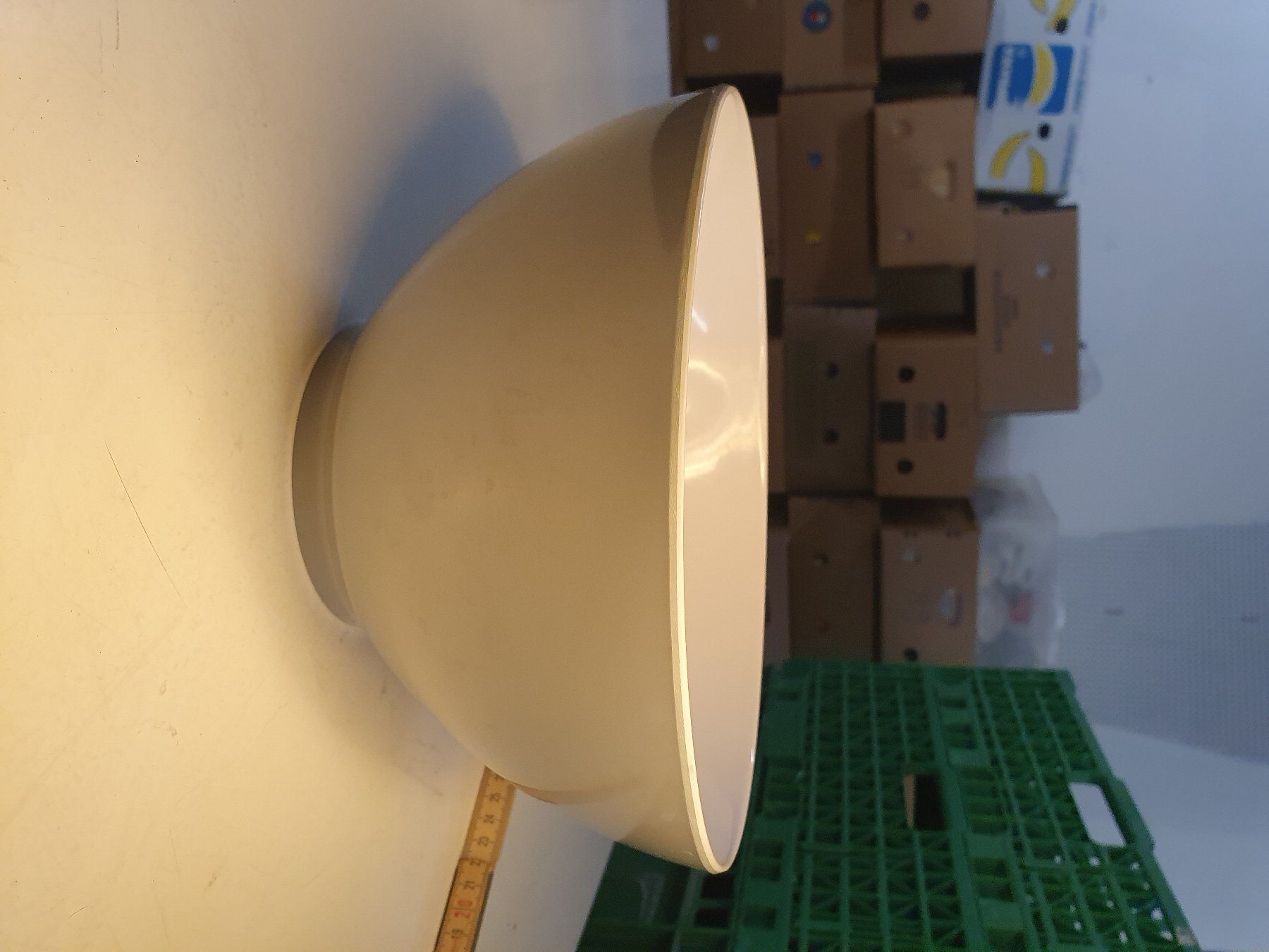 Ciotole: Salatschüssel Grau Kunststoff 23 cm – Usato da Zürich venduto da loosebone