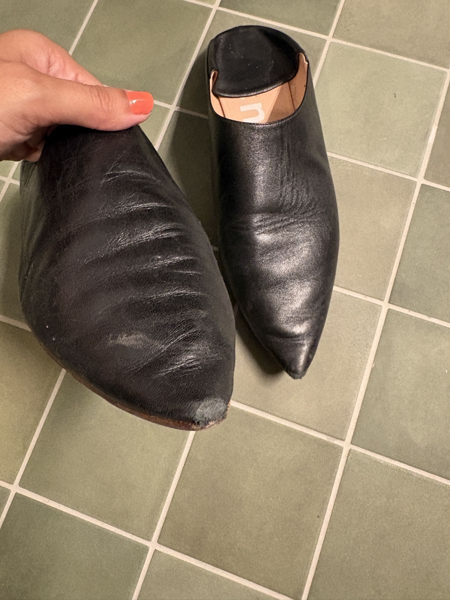Acne Studios Chaussures femmes: Acne Studios leather babouches 38 – D'occasion à Zürich par NVTR 3