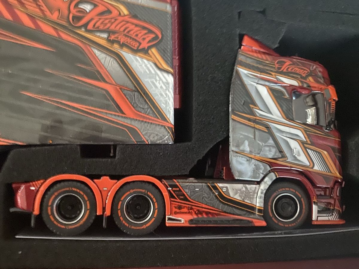 Tekno Kit di modellismo & Modellini statici: Ristimaa Iceman Kimi Räikkönen – Nuovo e nell'imballaggio originale da Ettiswil venduto da claudia2170 2