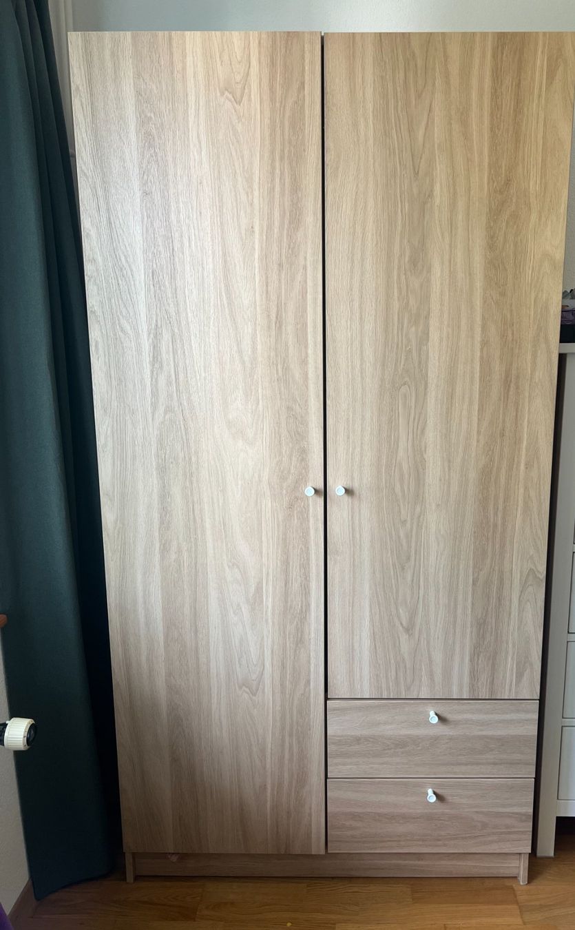 Schränke: Kleiderschrank - IKEA Vilhatten – Gebraucht aus Ostermundigen von man_7dlv