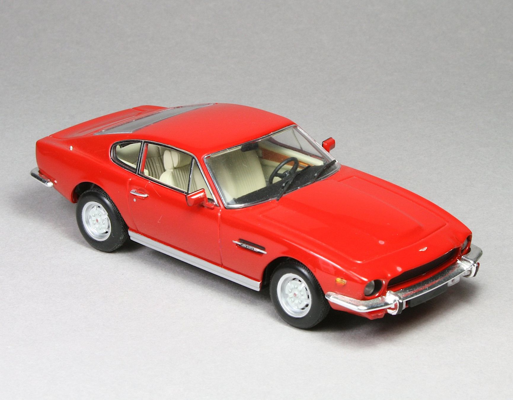 Minichamps Modellautos: Minichamps Aston Martin V8 Coupe – Neu (gemäss Beschreibung) aus Elsau von Peekay8 6