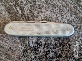 Couteau de poche Siemens, " Victorinox " selon photos