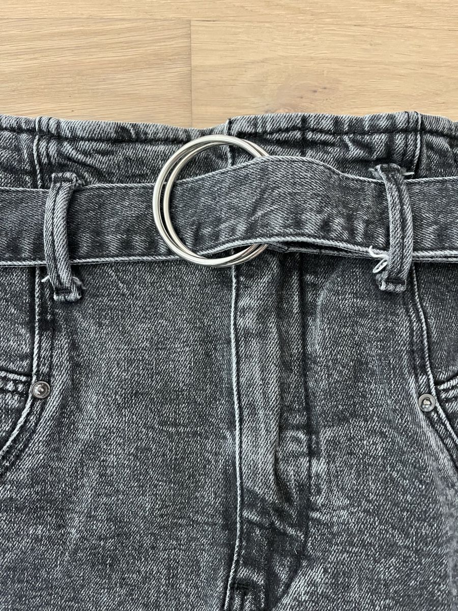 Guess Gonne: Guess Rock Gr. 26 Neuwertig  – Nuovo (secondo la descrizione) da Wetzikon ZH venduto da ev2_yg2g 3