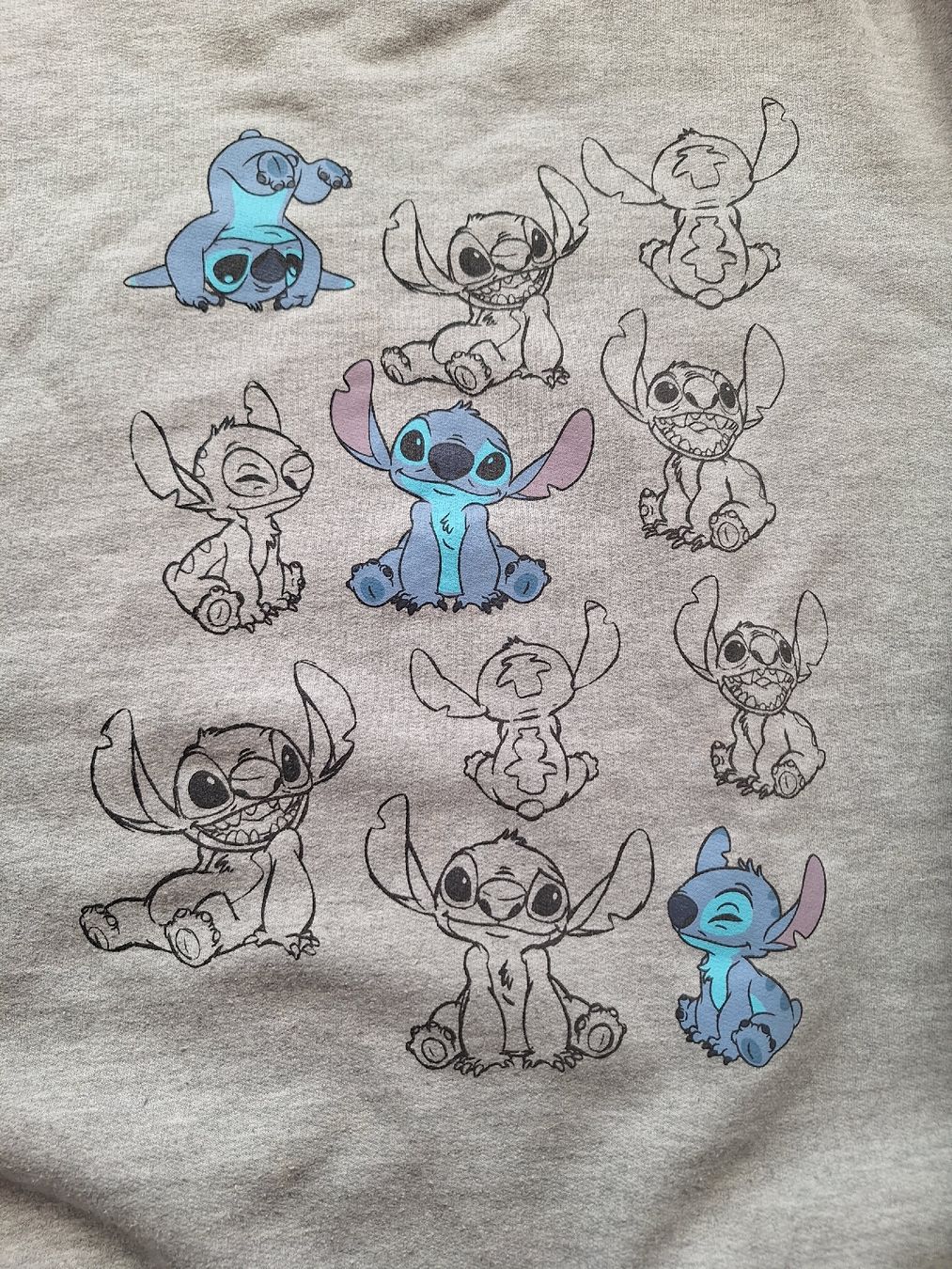 Primark Pulls & Sweat-shirts: Cooler Lilo & Stitch Pullover, Gr. M – D'occasion à Wangen an der Aare par jan_2zxv 1
