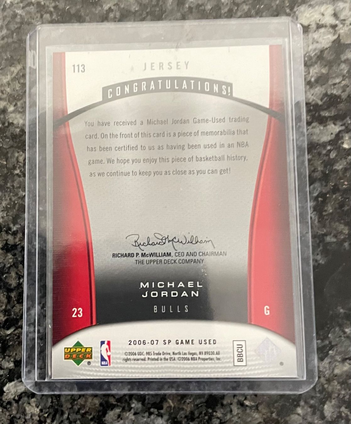 Nba Carte collezionabili: NBA Michael Jordan Authentic Fabrics Game Used Jersey Card – Nuovo (secondo la descrizione) da Muttenz venduto da joba23 1