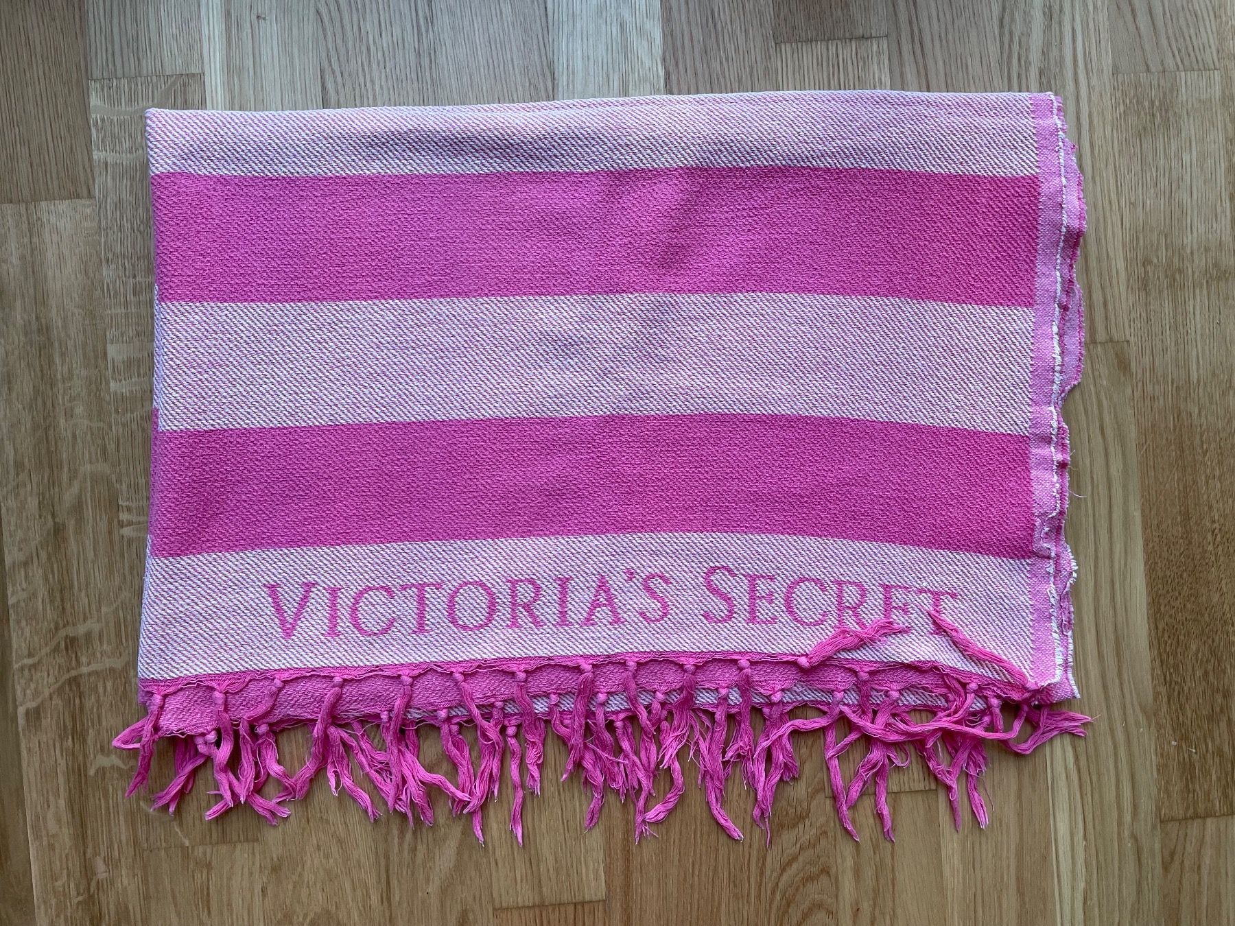 Victoria's Secret Coperte: Victoria’s Secret Blanket – Usato da Dübendorf venduto da Mangia14