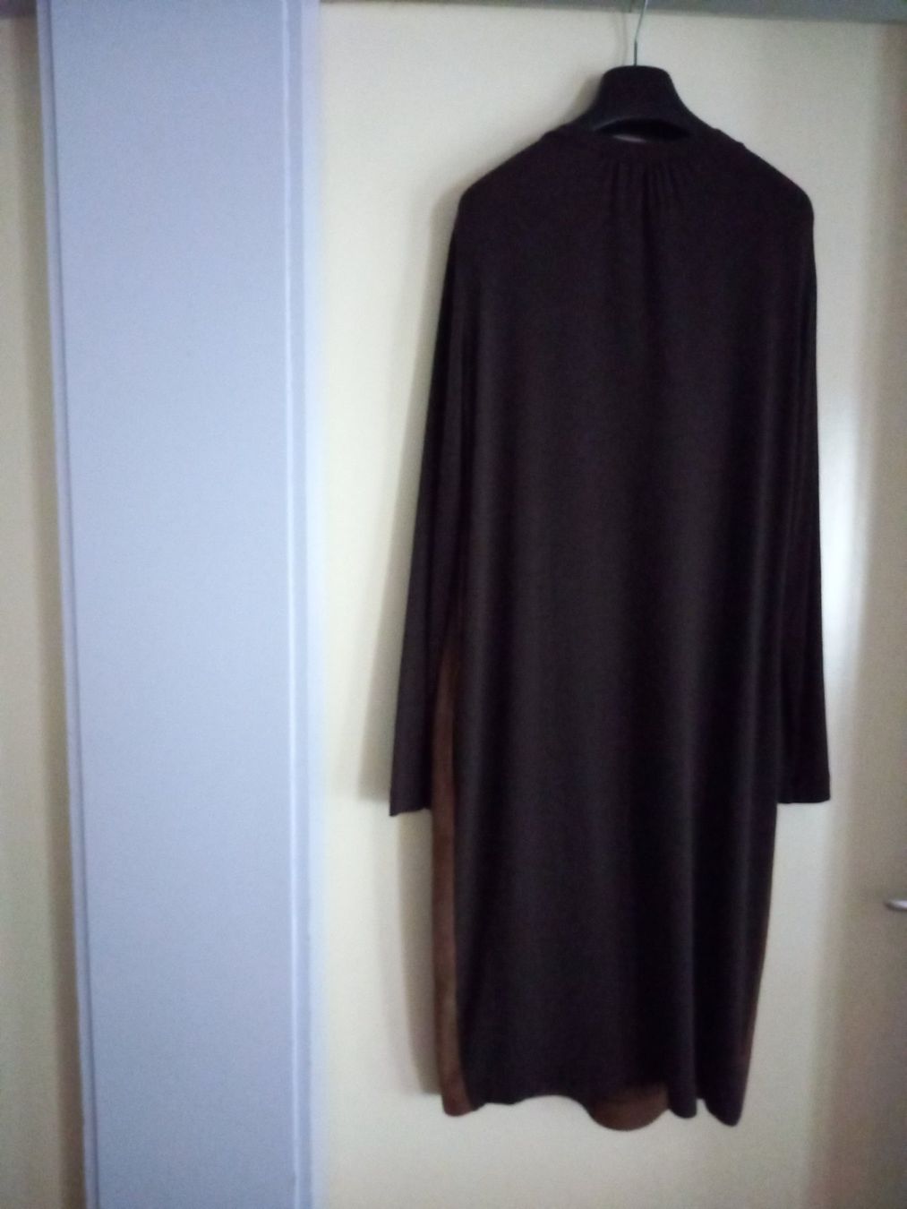 Max Mara Vestiti: Robe daim-jersey marron Max Mara, t. 40 – Usato da St-Sulpice VD venduto da asc_5twt 2