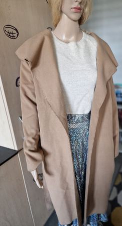 Magnifique manteau d'hiver beige, taille M - comme neuf