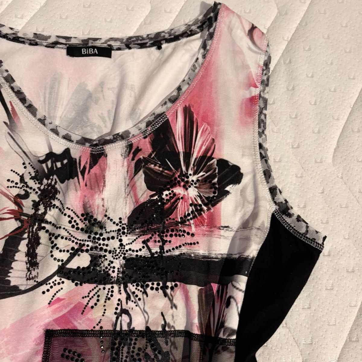 Biba Top: Sommerliches Biba Top mit Blumenmuster – Nuovo (secondo la descrizione) da Brünisried venduto da Livtsukki2ndHand 4