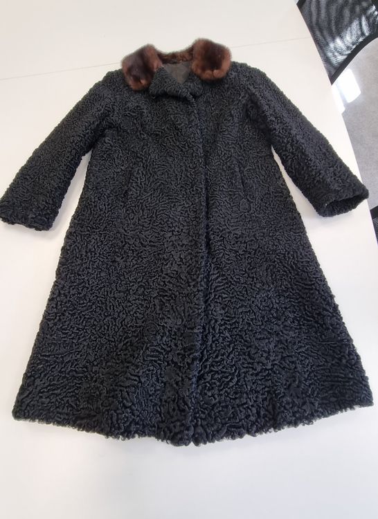 Cappotti: Manteau Fourrure Astrakan Vintage Pelz-Piro St. Jngbert – Usato da Genève venduto da pao_8srw 1