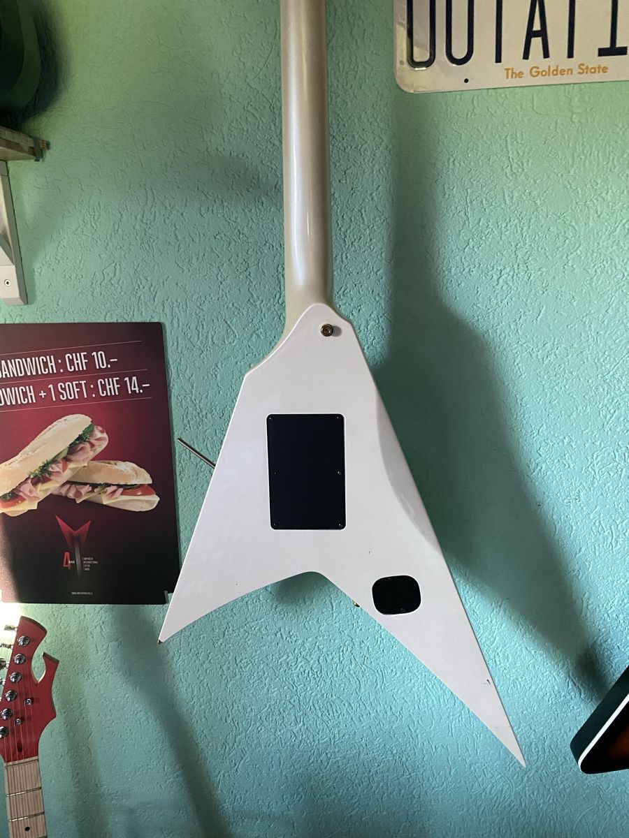 Cort Strumenti musicali: Rhoads style V by Cort – Usato da Fey venduto da Griffin_guitars 4