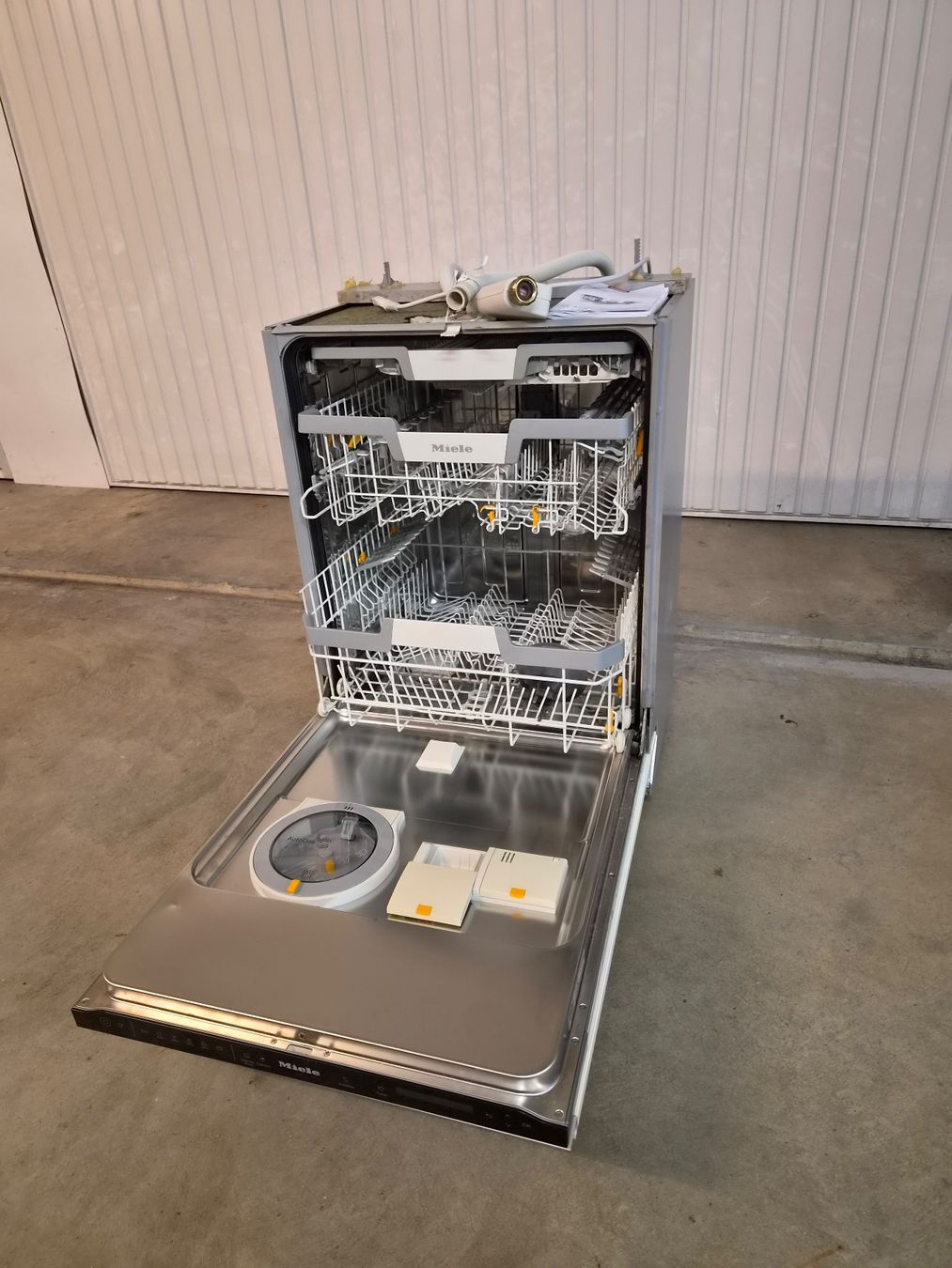 Miele Machines à laver la vaisselle: Lave-vaisselle MIELE encastrable – D'occasion à Genève par girolu 1
