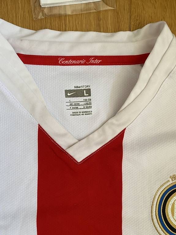 Maillots de corps & Pantalons: Inter Mailand Jubiläumstrikot – D'occasion à Davos Frauenkirch par jony86 2