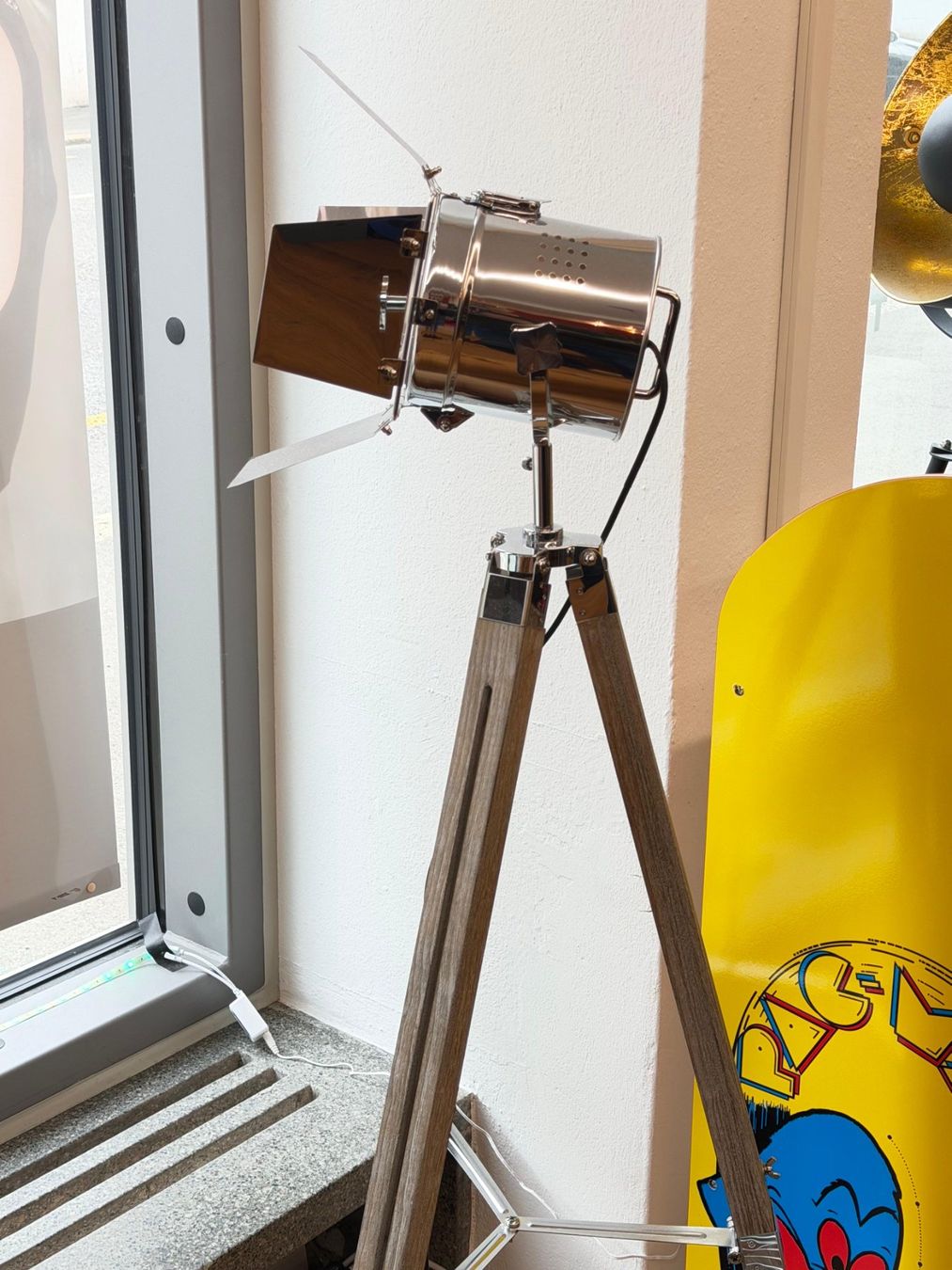 Lampade: Designer-Stehlampe im Filmstudio-Look – Usato da Olten venduto da antonio.troia 2