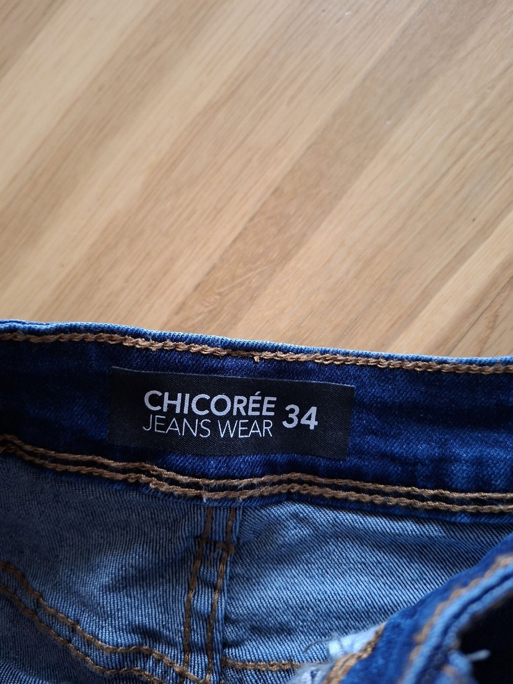 Jeans: Kure Jeans Grösse 34 – Neuf (Voir description) à Lyss par Infinia 1