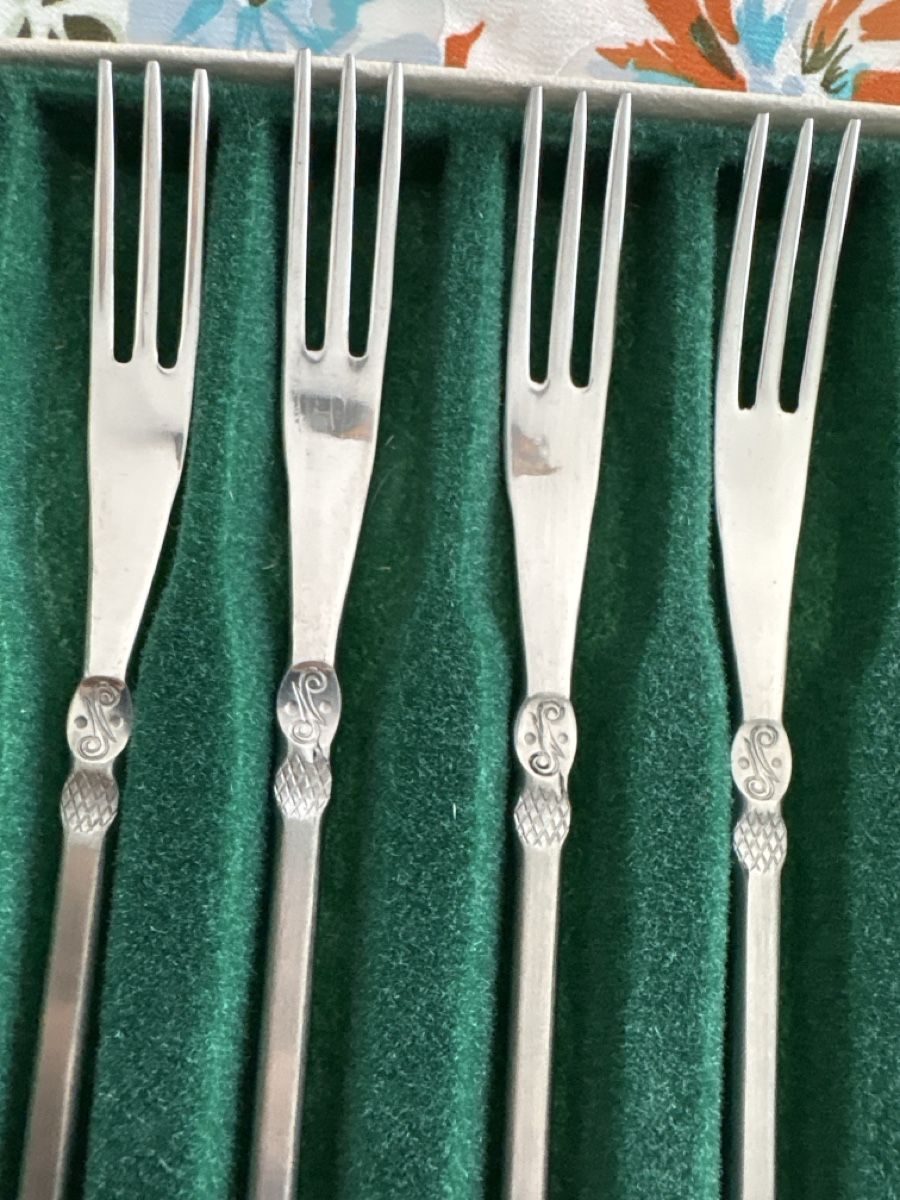 Set di posate: Fondue Gabeln und Löffel - Gabel Set Vintage – Nuovo e nell'imballaggio originale da Bellinzona venduto da LuganoBoutique 4