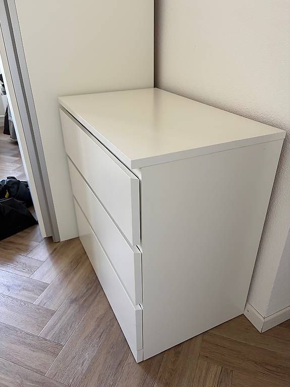 Ikea Cassettiere: Kommode IKEA MALM – Usato da Dübendorf venduto da nik_bf9c 1