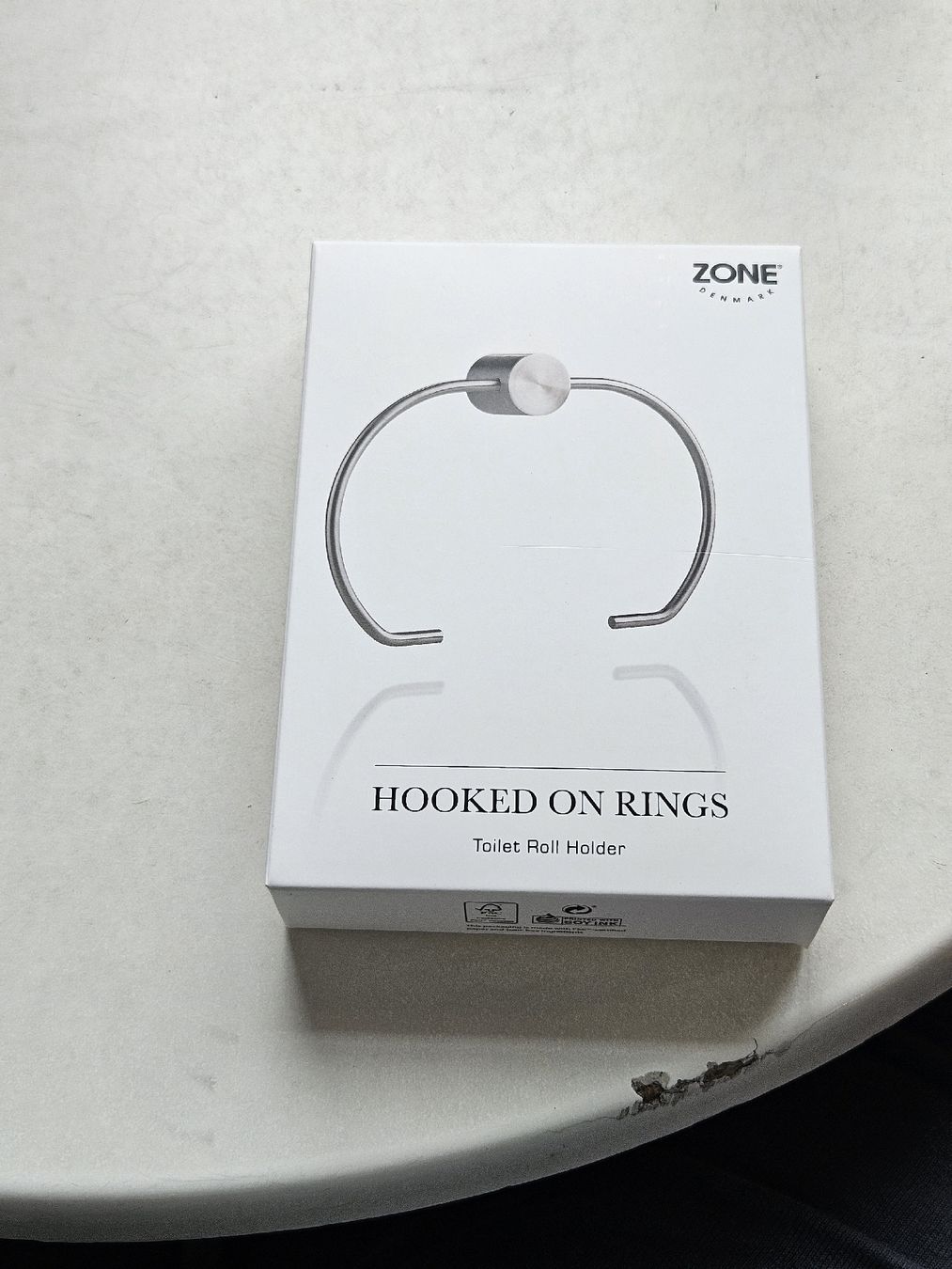 WC: Zone Denmark Hooked On Rings Toilettenpapierhalter, 2 Stk – Nuovo e nell'imballaggio originale da Solothurn venduto da Sam79