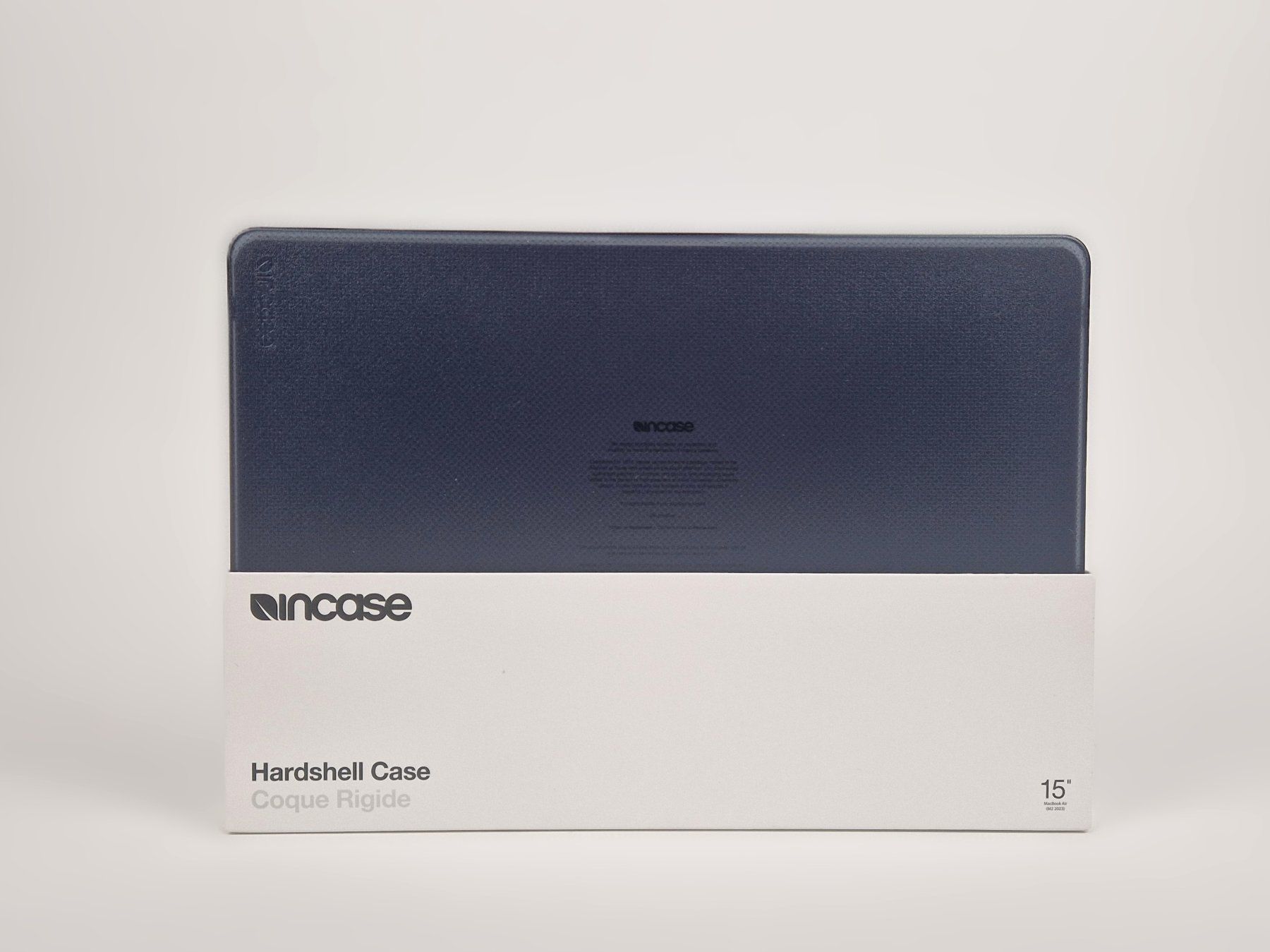 Apple Coques & Sacs: Hardshell cover for 15'' Macbook Air (M2 2023) – Neuf avec emballage d'origine à Basel par Restwert_Basel