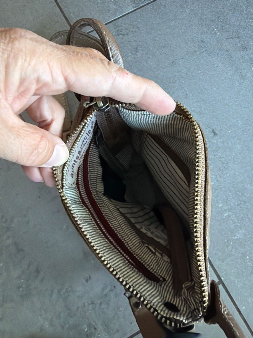 Aunts & Uncles Borse da donna: Leder Tasche von aunts & uncles – Usato da Steffisburg venduto da elle013 2