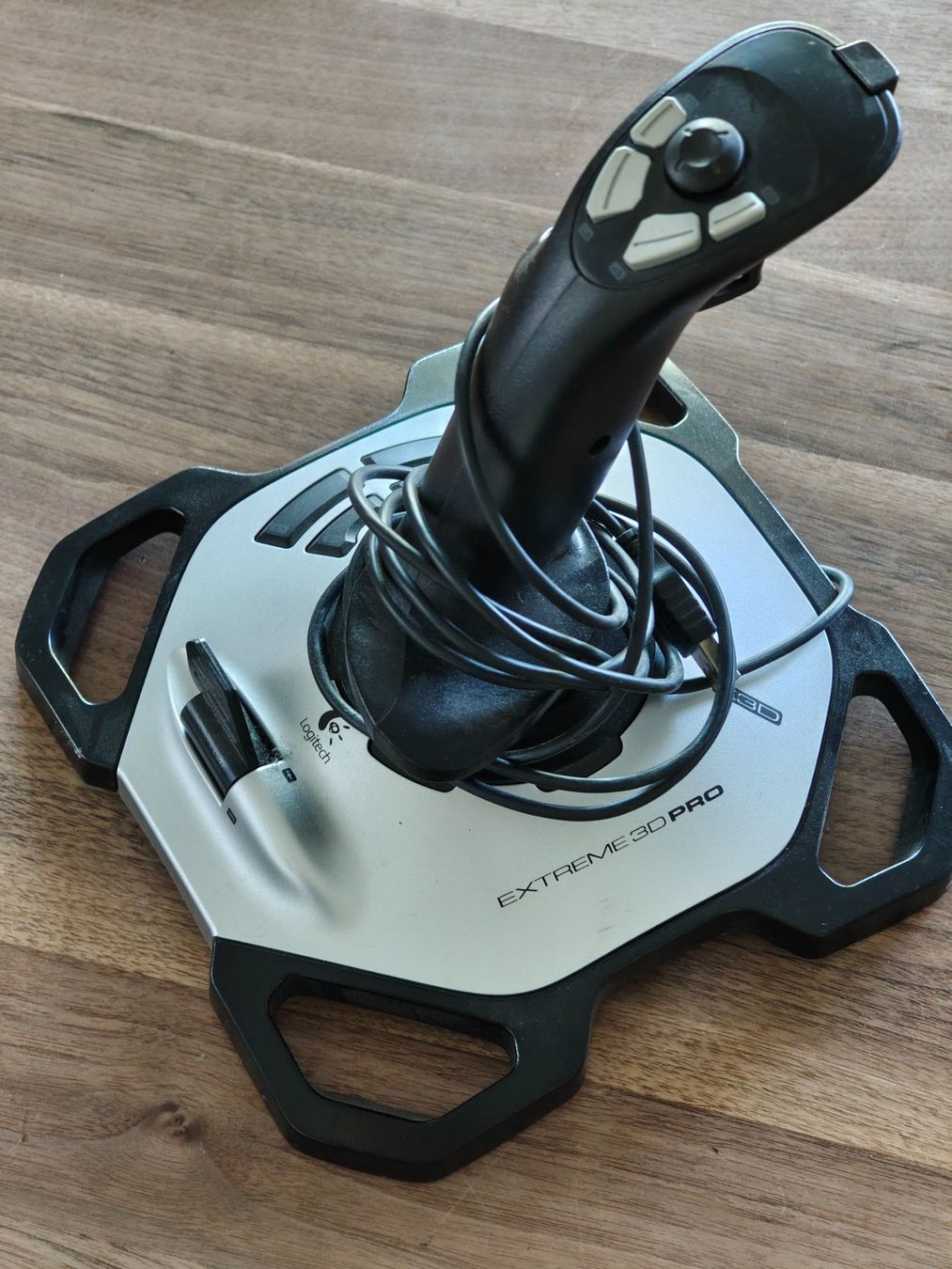 Controller: Logitech G Extreme 3D Pro Precision Flight Stick – Usato da Hüniken venduto da Satoshi.Nakamoto