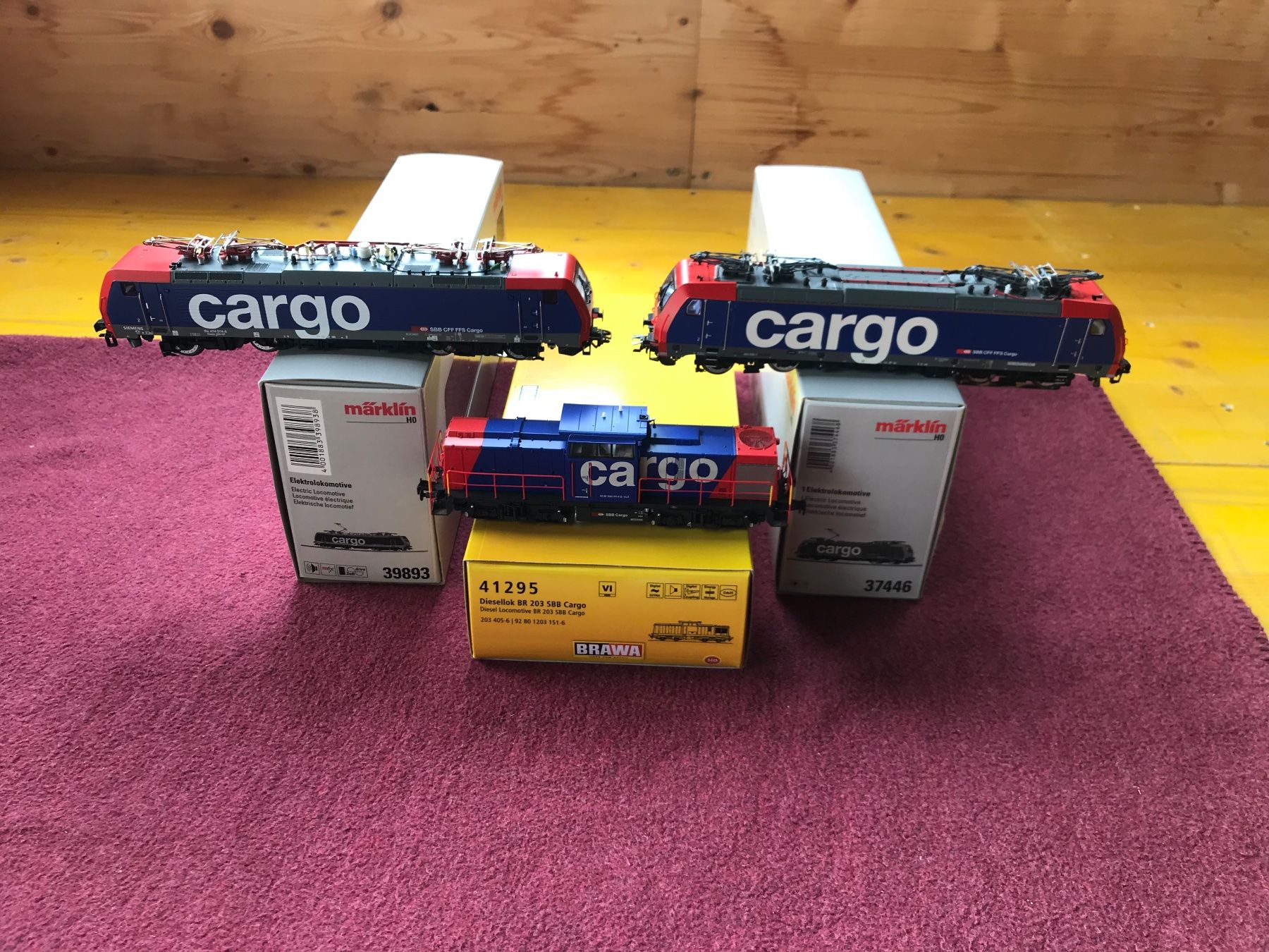 Trains électriques: Lot mit 3 Stk. Cargo Lokomotiven – Neuf avec emballage d'origine à Erschwil par Freitag1