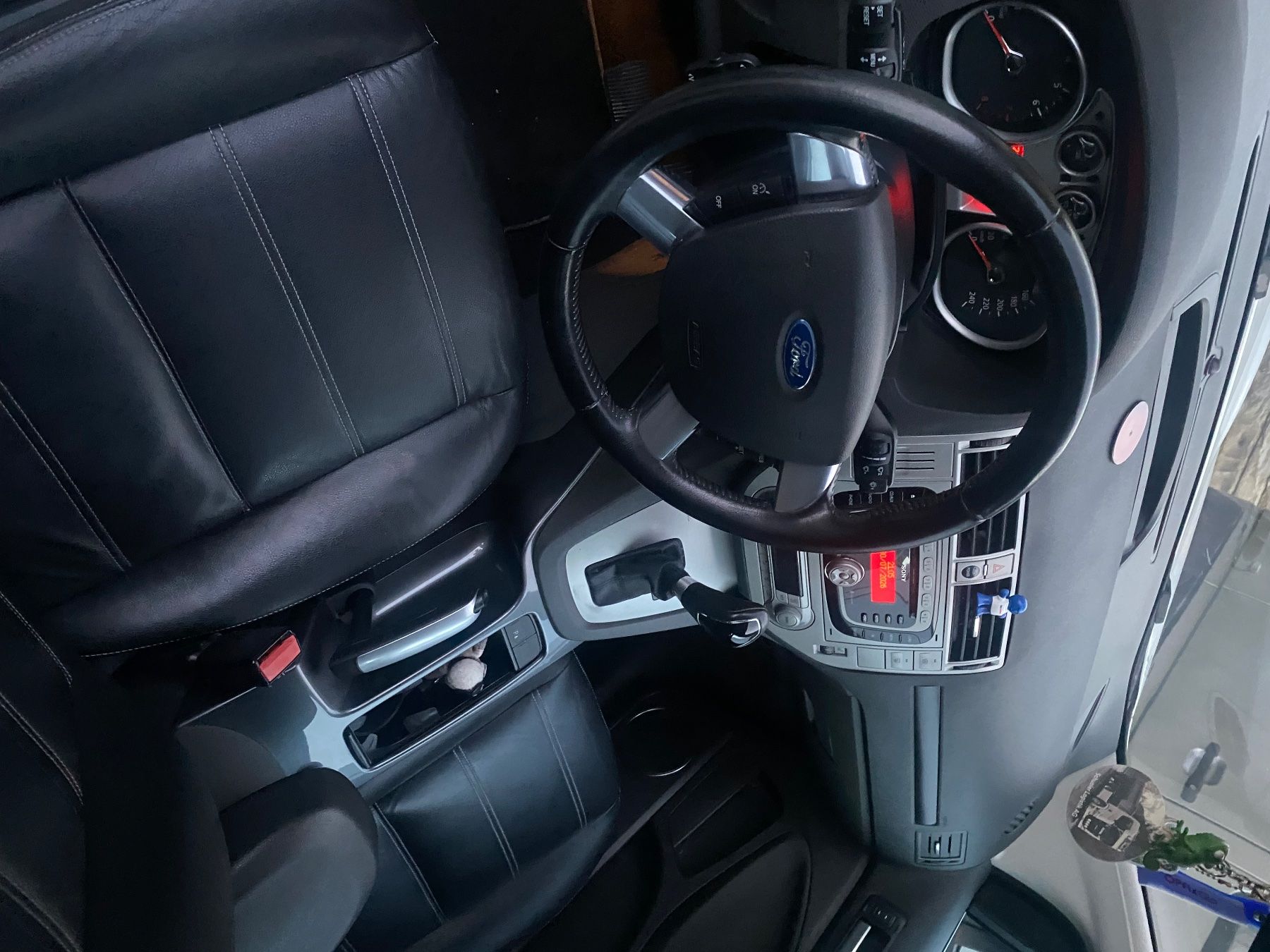 Ford Automobili: Ford Kuga 2.5t mit frischer MFK – Usato da Trun venduto da zel_sqk8 3
