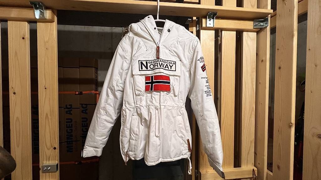 Jacken: Winterjacke Geographical Norway – Gebraucht aus Aarau Rohr von jen_lw9f