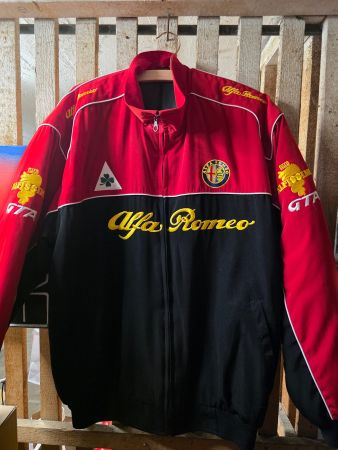Ungetragene Alfa Romeo Jacke gestickt Grösse XL