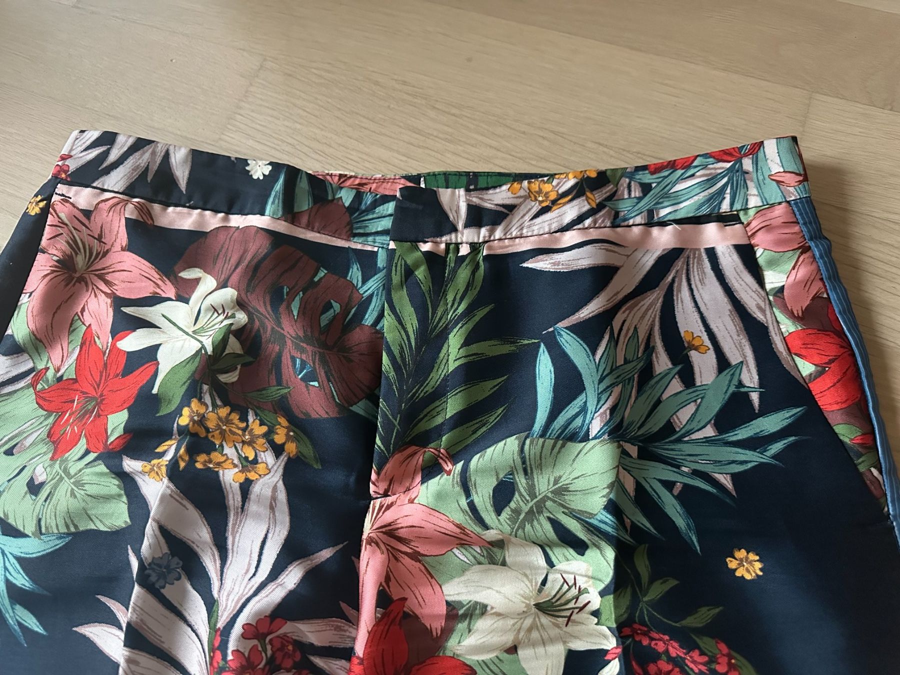 Zara Pantaloni: ZARA BASIC - Hose mit Bügelfalte - Gr. M - TOP – Usato da Dübendorf venduto da san_tt6m 1