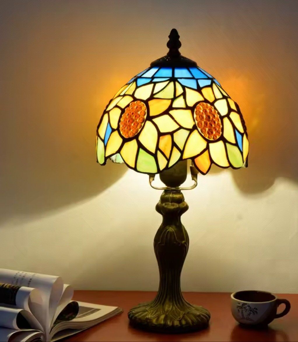 Lampade: Lampe de table de style Tiffany ,  en verre teinté – Nuovo e nell'imballaggio originale da Saignelégier venduto da Instant-Key-Pro