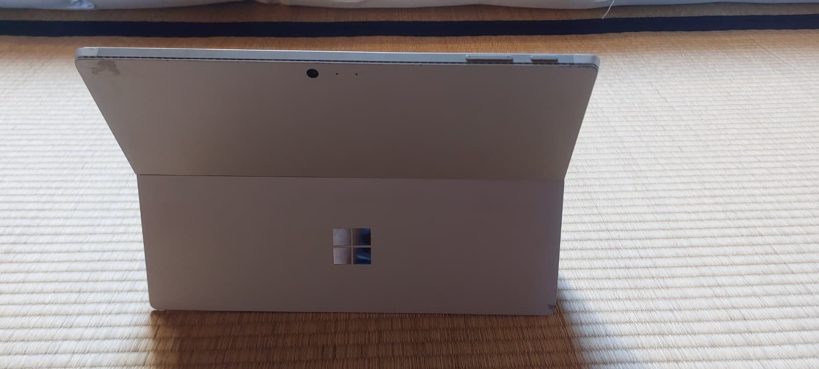 Microsoft Notebook: Microsoft Surface Pro 4 13" defekt & zerlegt – Usato da Aeschi SO venduto da Mr.Cornrows 2