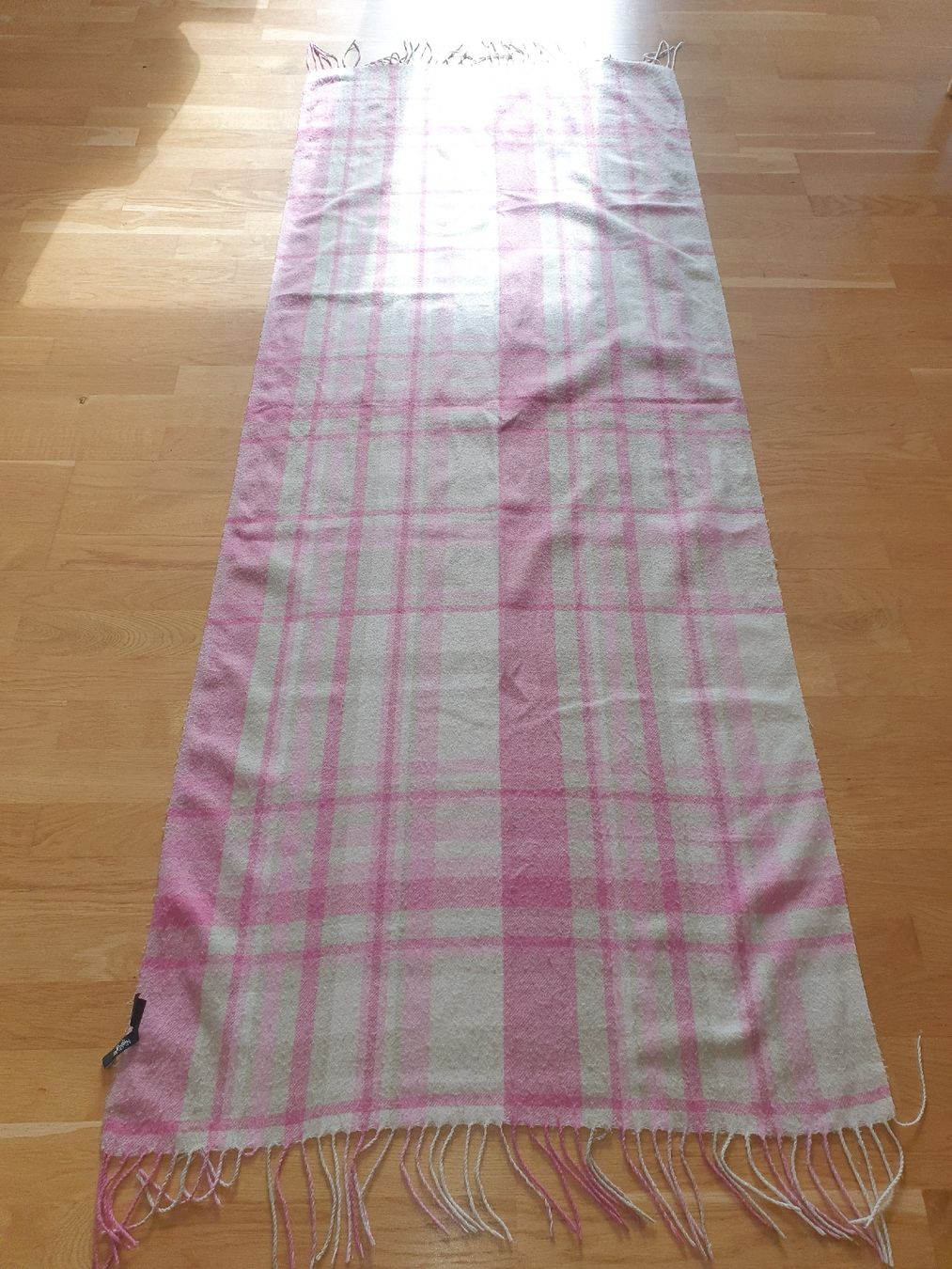 Foulards, Tücher & Schals: Schal kariert beige/rosa mit Fransen – Gebraucht aus Moosseedorf von Sonnenschein.. 5
