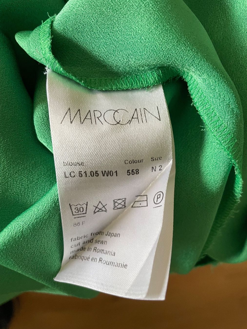 Marc Cain Camicette: Schöne Marc Cain Bluse Grün Gr 36/38 – Usato da Hünenberg See venduto da ECLB 6