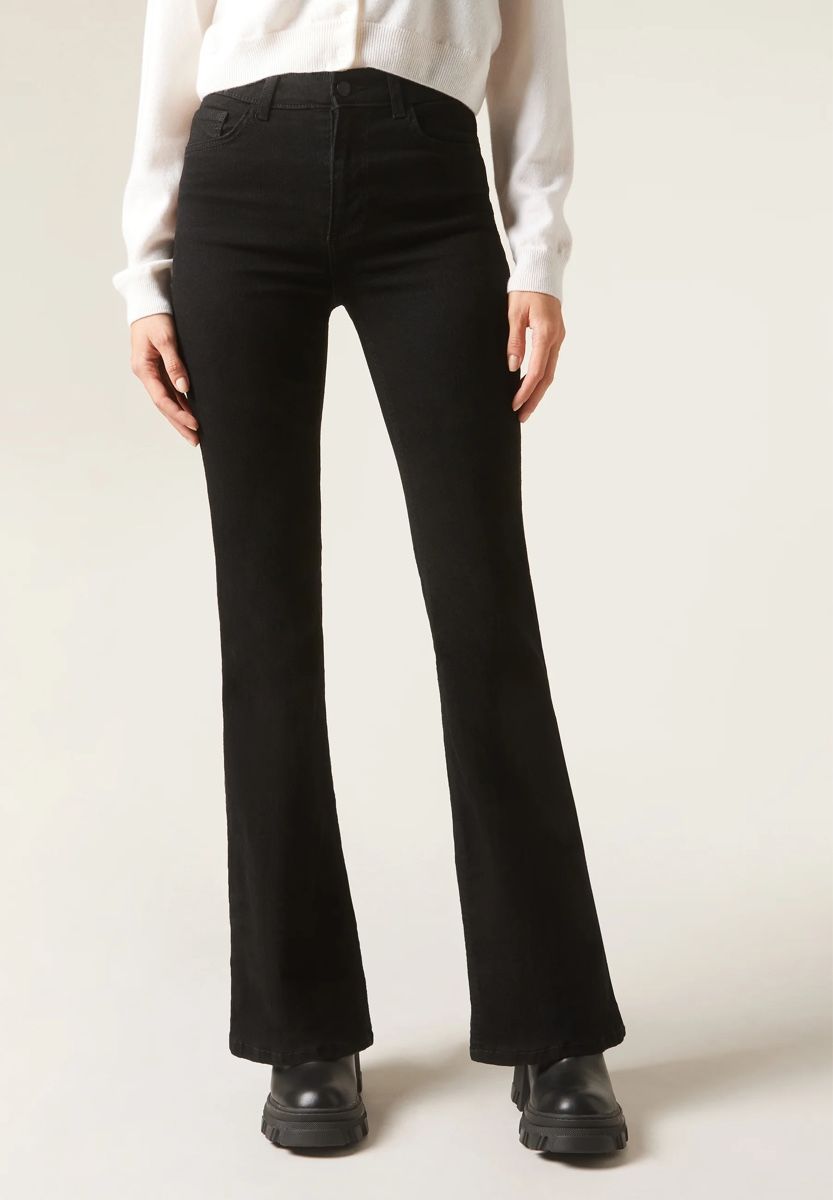 Calzedonia Jeans: Calzedonia Flared Streched Jeans Size S NP: 64.- – Nuovo (secondo la descrizione) da Horgen venduto da lme_8kj7