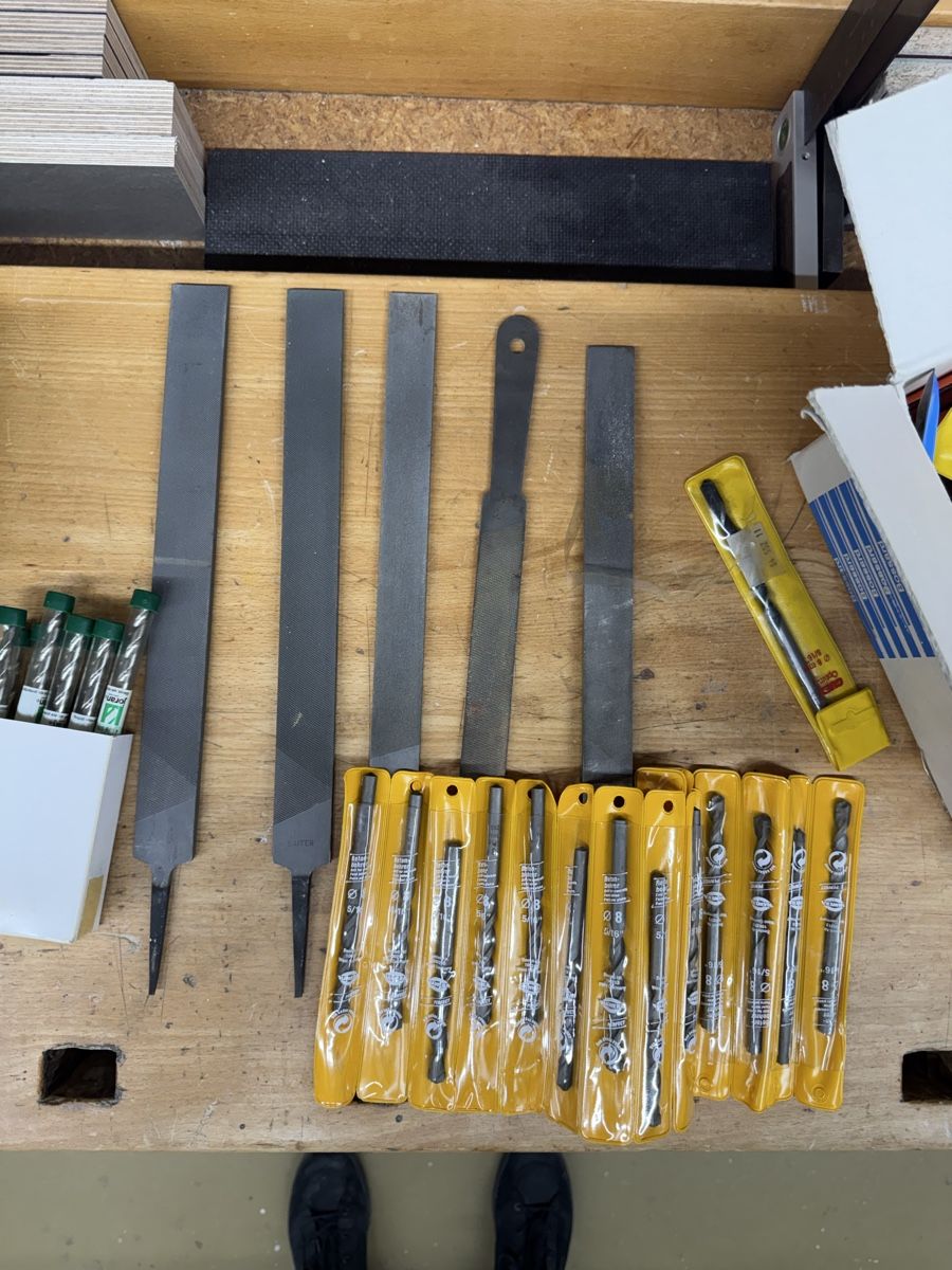 Tous les outils: Feilen, Bohrer, Steinbohrer – D'occasion à Zürich par Elias_Zh